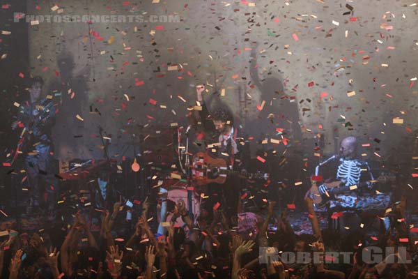 THE FLAMING LIPS - 2006-04-28 - PARIS - Le Bataclan - 